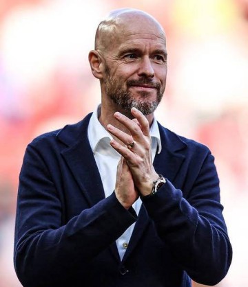 滕哈赫接掌勒沃库森,曼联陷低谷