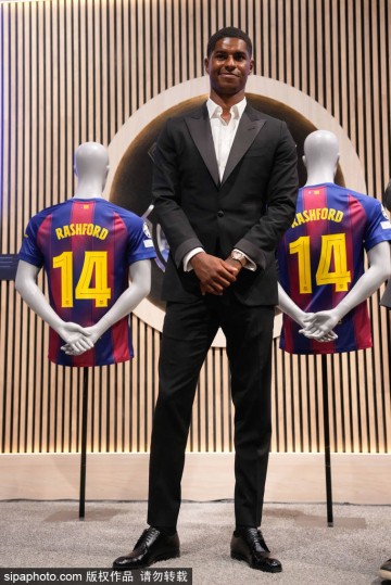 曼联转会梦碎:巴萨中场洛佩斯誓言留队