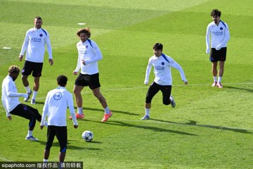 李刚仁:亚洲足球的璀璨新星,他的成功背后是怎样的故事?