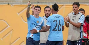 21冠稳了?波尔图爆冷出局!穆帅1个月冲杯,狂人要重燃张狂?