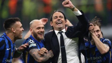 国米:25岁“水货”中场逆袭,免签37球神锋+3000万飞翼