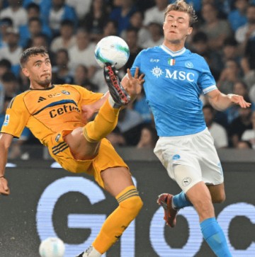 意甲两大鱼腩互啄 双双深陷降级泥潭