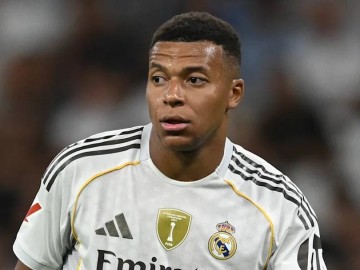 姆巴佩父亲质疑阿隆索战术要求:这种级别的前锋不需要参与防守