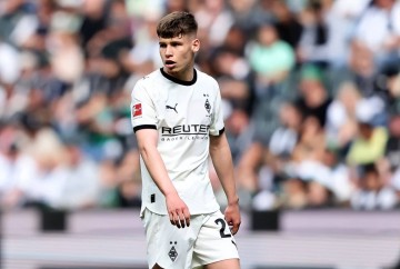 21岁德甲后防小将横空出世,新一代德国希望星,3大英超豪门疯抢