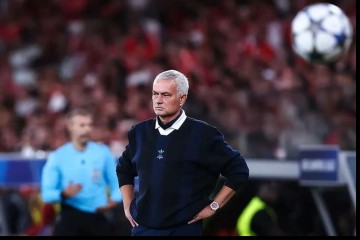 3次失业后,穆帅深夜发声:只想回英格兰,但真有人敢用他吗?