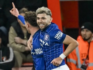 转会1+1:切尔西边缘人或高价外租拜仁布莱顿前锋将加盟法甲新贵