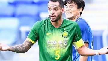 国安刚在足协杯拿到冠军,就提前官宣跟新奥古斯托签订大合同,曾是德甲狼堡队核心+被俱乐部辟谣