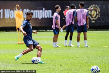 法甲揭幕战裁判揭秘：贝诺伊特·巴斯蒂安能否掌控巴黎与南特的激战？