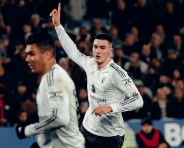 7-8!1-1!足坛疯狂一夜,那不勒斯出局,曼联补时绝平,切尔西爆冷