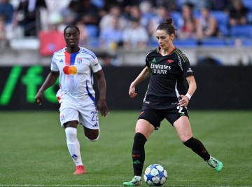 阿森纳女足逆转法甲豪门晋级欧冠决赛,与巴萨争冠