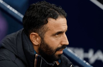 阿莫林完全懵了:曼联掉到第14,两大新援都没用,彻底哑火