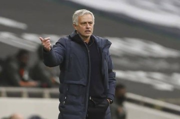 2场5球大逆转!62岁穆帅再创神迹,曼联弃将集体爆发暗藏玄机?